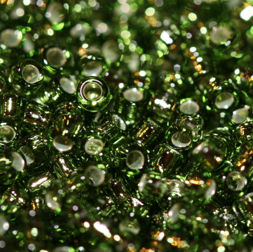 Mini Rocailles 1,5mm "silbereinzug grün"
