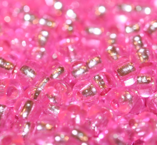 Rocailles 2,6mm " silbereinzug rosa"