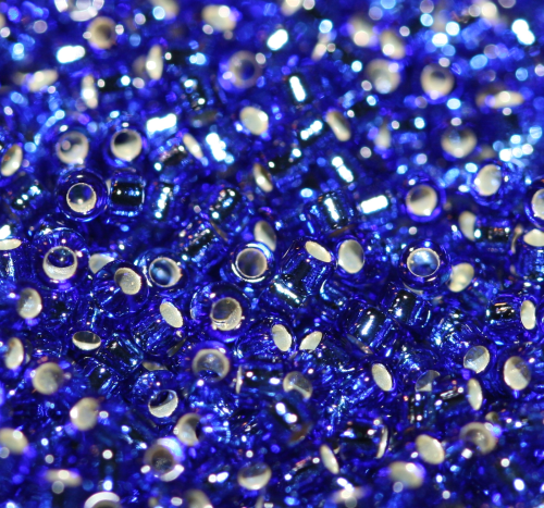 Mini Rocailles 1,5mm " silbereinzug blau"